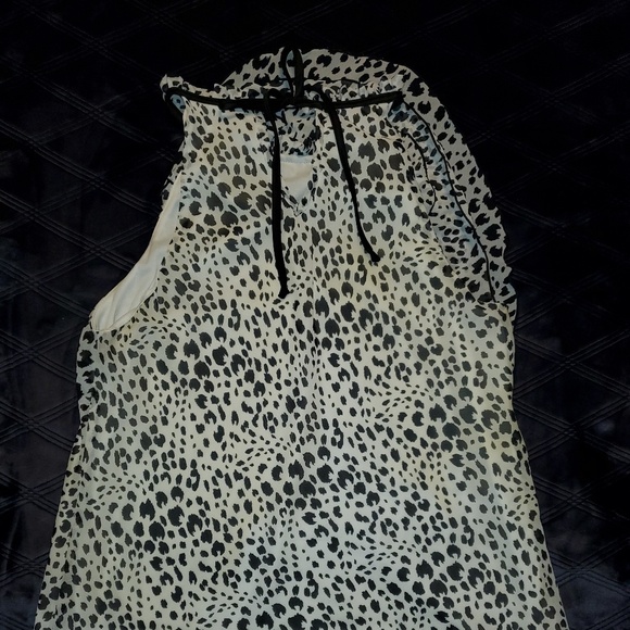 Ruffle blouse - Picture 2 of 5